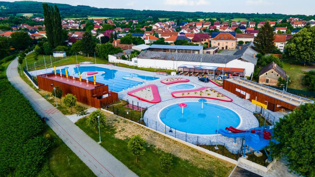 Ulaz na bazene danas za sve besplatan