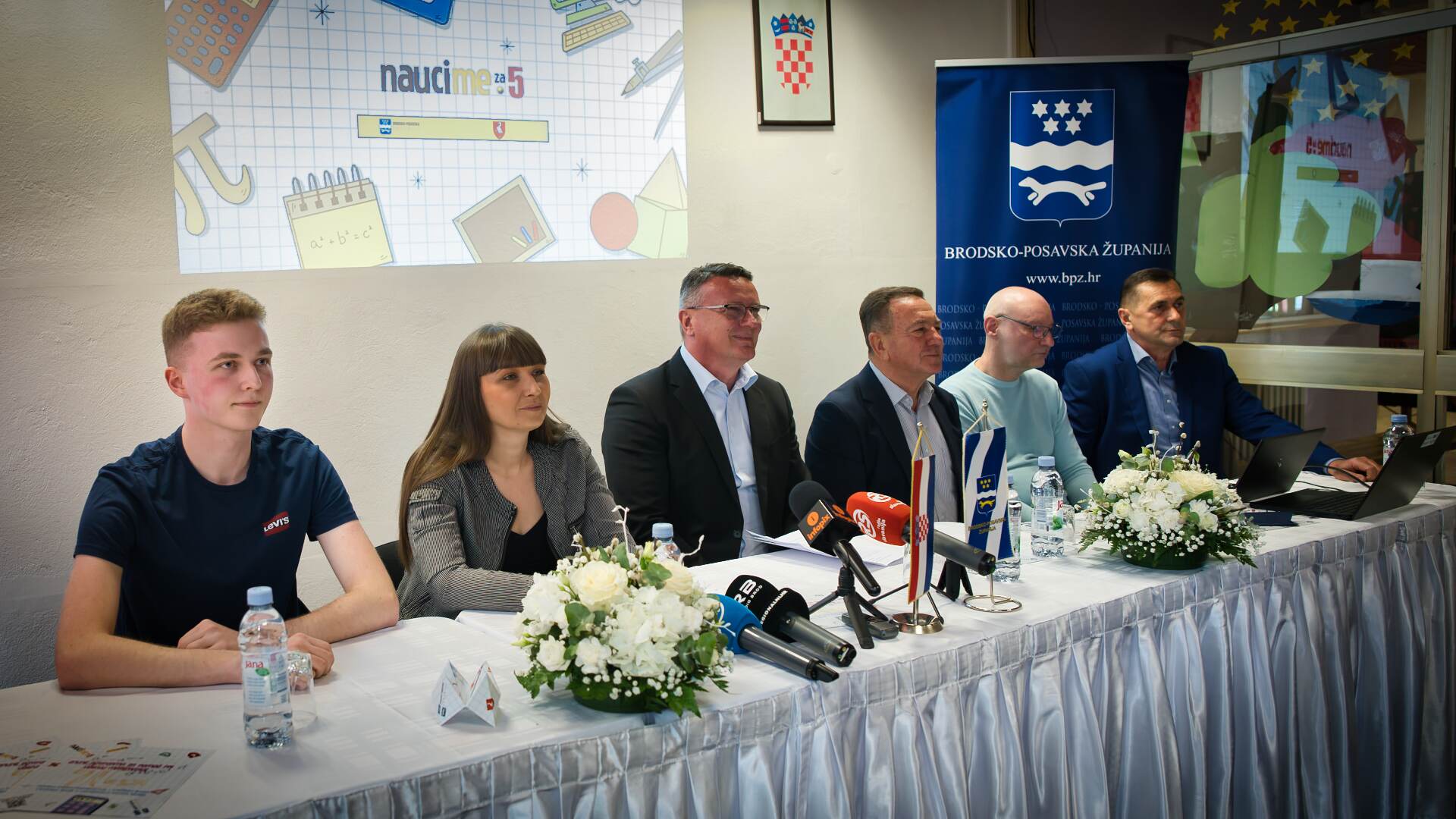 Besplatna online platforma s tri tisuće videolekcija mijenja način učenja matematike